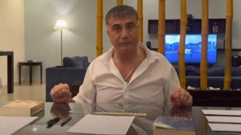 Sedat Peker, 'Kolombiya'yla bağlantısı olan uyuşturucu baronları adliyeye sevk edildi' haberlerine ateş püskürdü