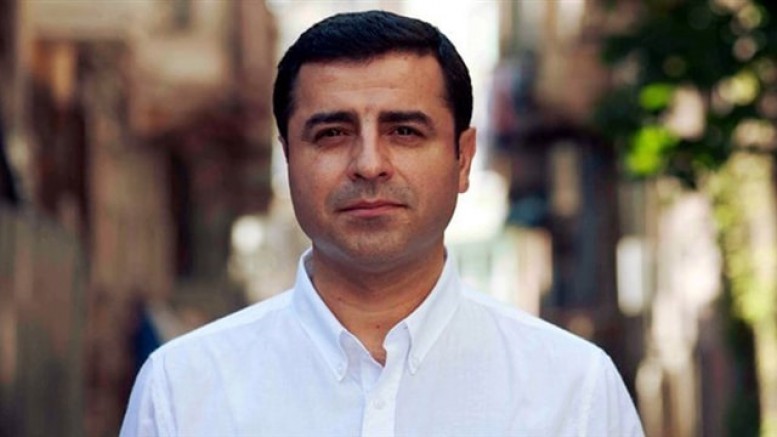  Selahattin Demirtaş: İlk defa bir siyasetçiden ricada bulunuyorum dedi
