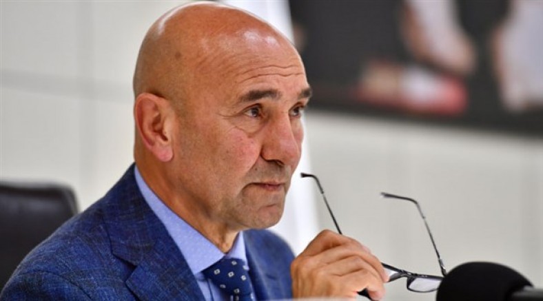 Şiddetli deprem sonrası Tunç Soyer: Can ve mal kaybının olmamasını…