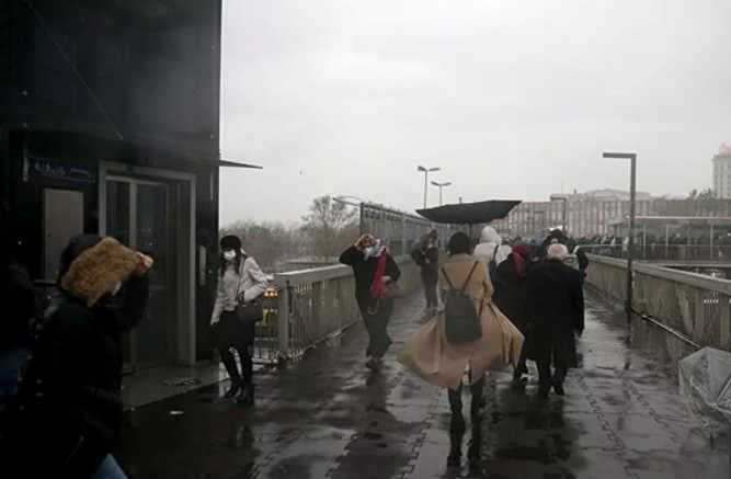 Şiddetli lodos nedeniyle yüz yüze eğitime bir gün ara verildi