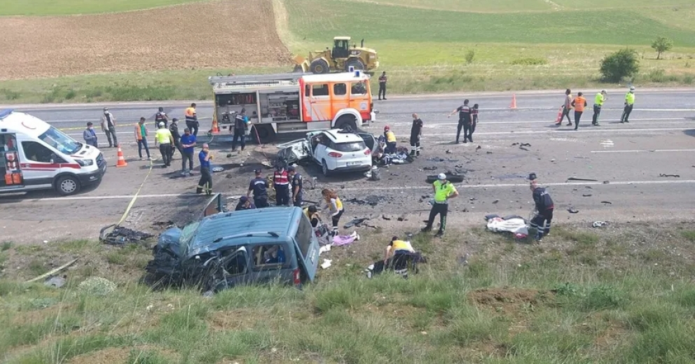 Sivas'ın Gölova katliam gibi kaza: 9 ölü!