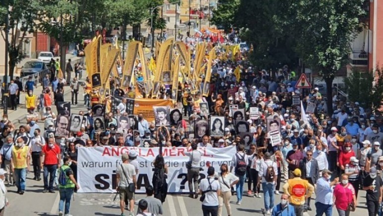 Sivas Katliamı’nın 28'inci yılında Madımak’ta yaşamını yitirenler anıldı