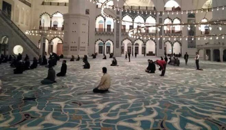 Sokağa çıkma kısıtlamasına 'cuma namazı' ayarı