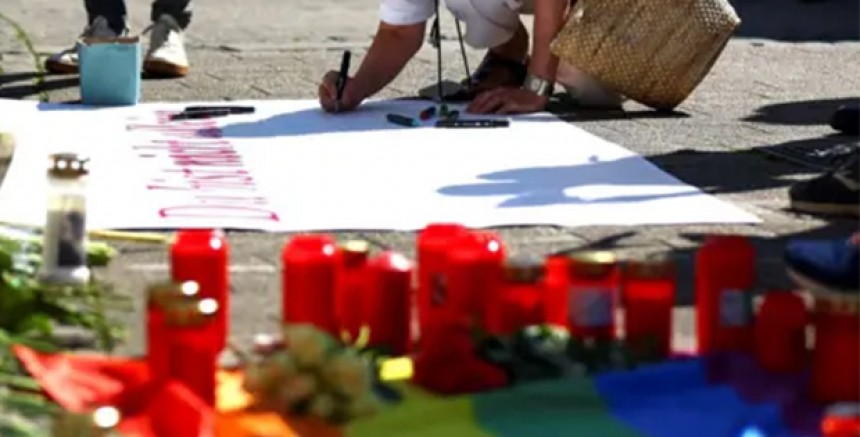 Solingen'deki Bıçaklı Saldırı Almanya'da Güvenlik ve Göç Tartışmalarını Alevlendirdi