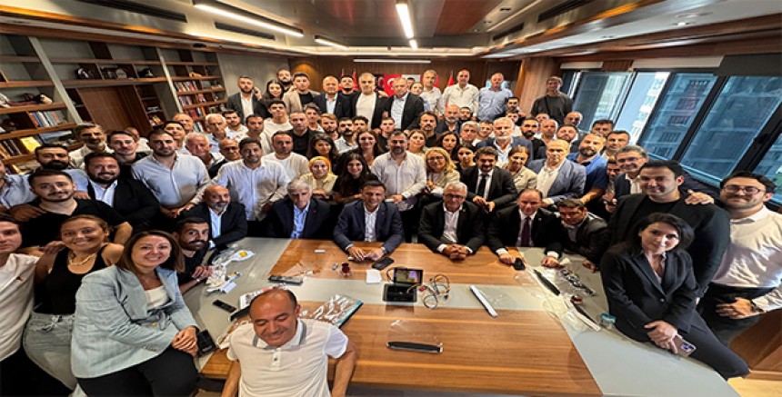 Son Dakika: CHP İstanbul İl Başkanlığı binasını kapatma kararı aldı
