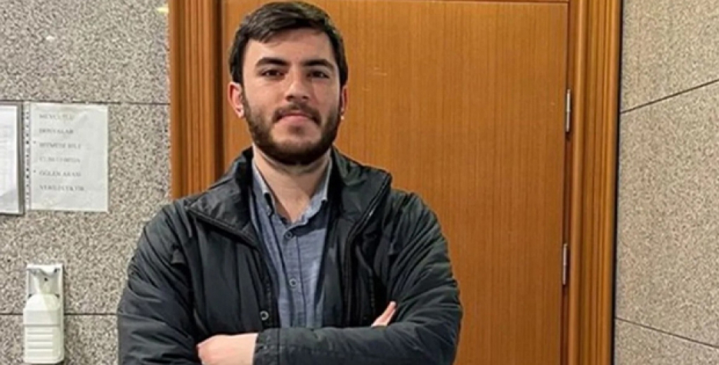 Son Dakika | Gazeteci İsmail Arı Gözaltında: “Halkı Yanıltıcı Bilgi” Suçlamasıyla Ankara’ya Götürülüyor