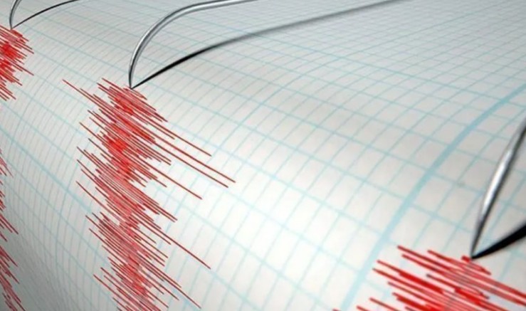  Son Dakika: Karadeniz'de 4,9 şiddetinde deprem! 
