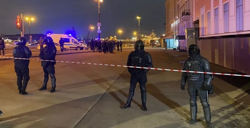 St. Petersburg'da bir kafeye bombalı saldırı 