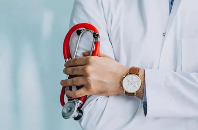 Steiermark 'ta sahte doktor soku | Cerrahi müdahalelerde yapmış