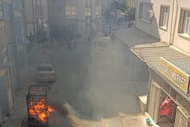 Suriyeli mültecilerin ev ve iş yerlerine saldırı