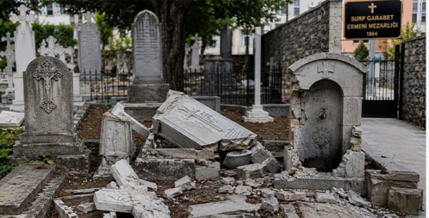 Surp Garabet Ermeni Mezarlığı'na Saldırı: Altı Mezar ve Çeşme Tahrip Edildi