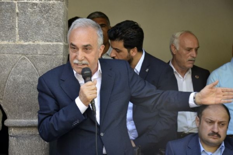 Suruç’ta yaşanan olaya terör olayı denildiğinde utandığını söyleyen ve tehdit edilen AKP’li vekil: Adaleti savunmaktan asla geri durmayacağım