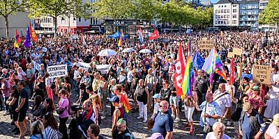 Almanya’da Faşizme Karşı Büyük Yürüyüş: 150 Bin Kişi AfD’ye “Dur” Dedi