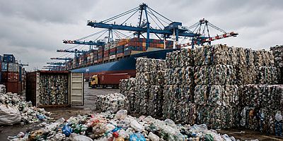 Avrupa'nın Çöplüğü mü, Geri Dönüşüm Merkezi mi? Türkiye Plastik Atık Kıskacında