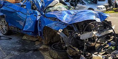 Avusturya’da Feci Kaza: BMW Ağaca Çarptı, 25 Ve 26 Yaşındaki İki Genç Hayatını Kaybetti