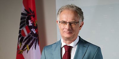  Avusturya’da Her Şeye Zam Geliyor: Ulaşım, Sağlık Kartı ve Resmi İşlemler Artık Daha Pahalı