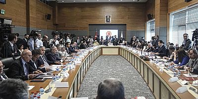 Çerçeve Yasada Kritik Eşik Aşıldı: 13 Saatlik Maratonun Ardından Maddelere Geçildi