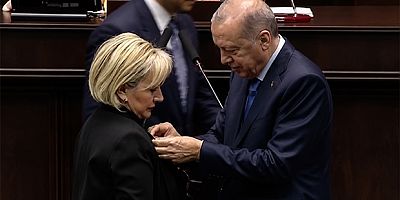 CHP'den İstifa Etmişti: Nimet Özdemir AKP'ye Katıldı