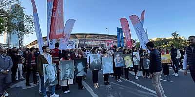 CHP Gençlik Kolları: 'Üç Fidan'ın İdealleri Dolmabahçe'de Yeniden Yankılandı