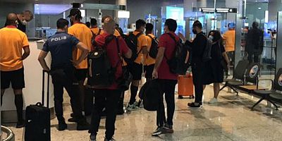 Covid-19 testlerini kabul edilmedi: Galatasaray dönme kararı aldı