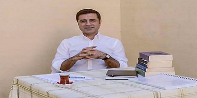 Demirtaş’tan dikkat çeken yazı: “Sürecin kilit kavramı silah değil, kardeşliktir”