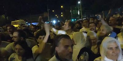Diyarbakır'da Hakkari Kayyımına Karşı Büyük Yürüyüş (VİDEO)