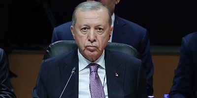Erdoğan: “Adaylık Derdim Yok” Dedi… Ama Koltuğa Yapışanları Eleştiren Kendisiydi, Şimdi Neden Gitmiyor?