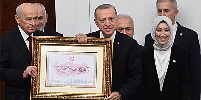 Erdoğan Meclis'te yemin etti: Saray'daki törende Abdullah Gül sürprizi
