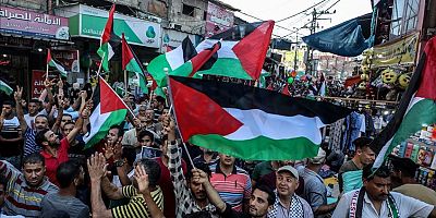 Gazze’de 1 Temmuz’da onbinler haykırdı: FİLİSTİN, EMPERYALİZME, SİYONİZME, İŞGALE BOYUN EĞMEYECEK!