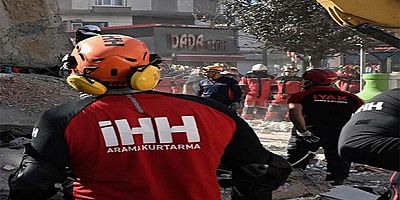 Gebze’de Çöken Binadan Acı Haber: Anne ve Babanın Cansız Bedenine Ulaşıldı
