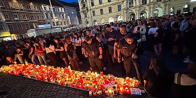 Graz’da Yas Akşamı: Katledilen Öğrenciler Mumlarla Anıldı