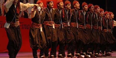 Halk oyunlarında Diyarbakır ekibi Türkiye birincisi oldu