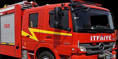 Hatay’da Oto Galeri Yangını – 7 Katlı Bina Dumanla Doldu, 2 Kişi Hayatını Kaybetti