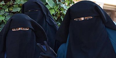 İtalya’da Meloni Hükümetinden “Ayrılıkçılığa Karşı” Yasa Teklifi: Peçe ve Burka Yasaklanıyor