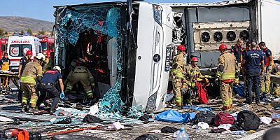  Manisa’da Feci Trafik Kazası: Tur Otobüsü ile Çekici Çarpıştı, 11 Ölü, 27 Yaralı!