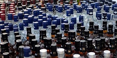 Marmaris’te Kaçak İçki Operasyonu: 104 Bin Şişe Ele Geçirildi