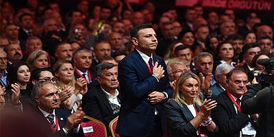 Özgür Çelik Yeniden CHP İstanbul İl Başkanı Seçildi