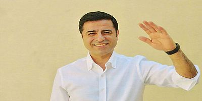 Selahattin Demirtaş’tan Bahçeli ve Özel’e mektup: “Önce barış, önce barış”