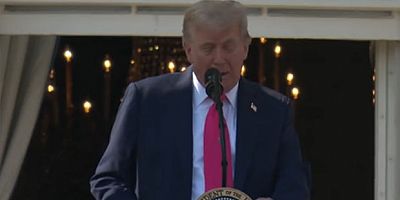 Trump’tan Nükleer Gözdağı: İki Denizaltı Medvedev’in Tehditlerine Yanıt Olarak Konuşlandırıldı