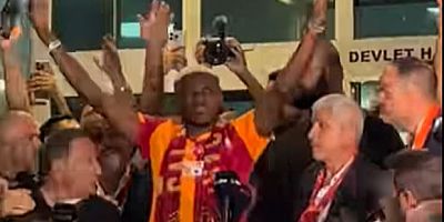 Victor Osimhen Resmen Galatasaray’da: “Hikayem Devam Ediyor”