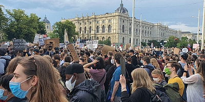 Viyana’da ırkçılık karşıtı 