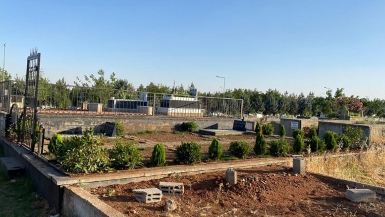 Tahir Elçi’nin mezarı tahrip edildi