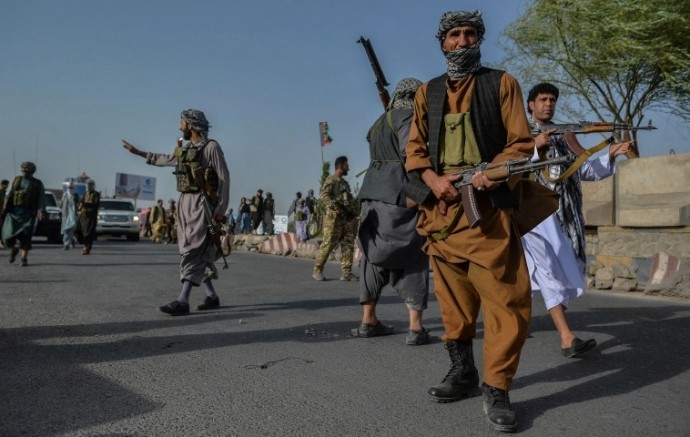 Taliban, ilerlemeye devam ediyor: stratejik açıdan önemli Kunduz kentini ele geçirdi