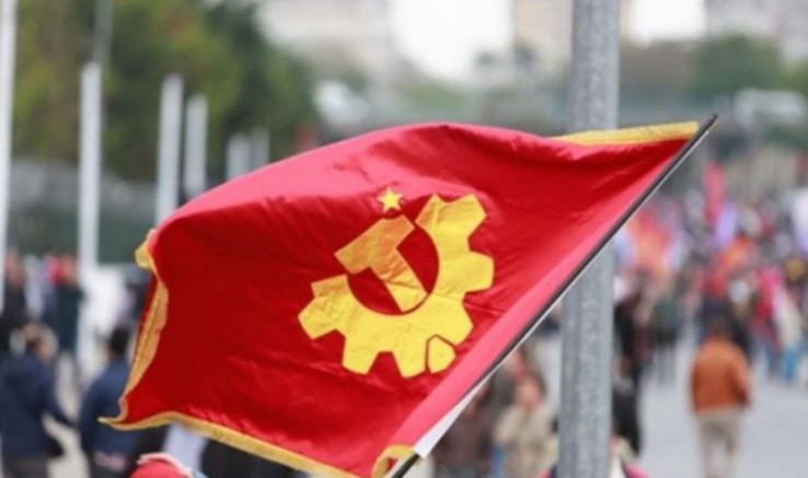 'Tarikatlar ve cemaatler kapatılsın' diyen TKP'liler gözaltına alındı