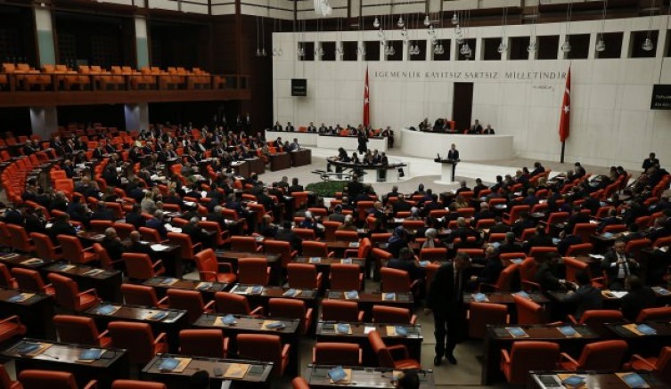 Tecavüzcünün uyuşturucu tüccarının çıkacağı infaz yasa teklifi Meclis’ten geçti