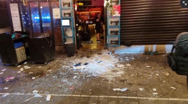 Tel Aviv’de düzenlenen silahlı saldırıda 2 kişi öldü 4 kişi yaralandı 