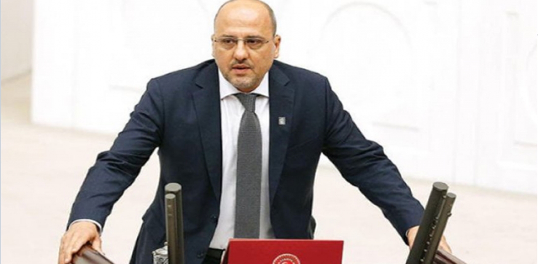 TİP İstanbul Milletvekili Ahmet Şık, Peker'den 10 bin dolar alan ismi Açıkladı