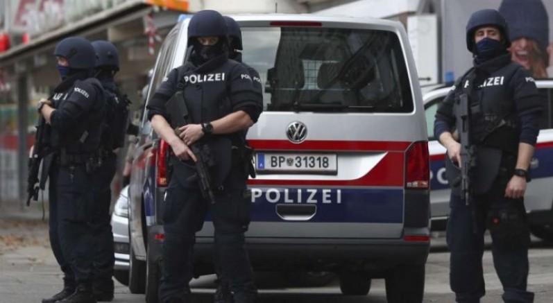 Tirol’de Erdoğan muhaliflerini Türkiye’ye şikayet eden 3 kişi tutuklandı 