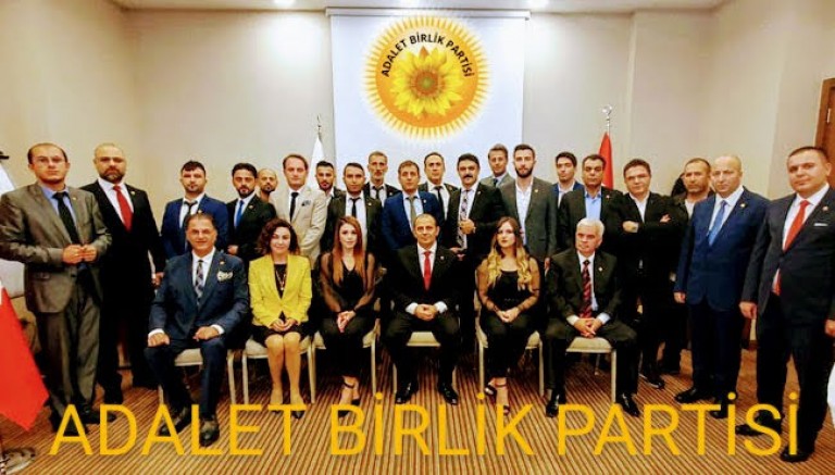 Trabzonlu isim yeni kurulan Adalet Birlik Partisi'nin Kurucu Genel Başkanı oldu.
