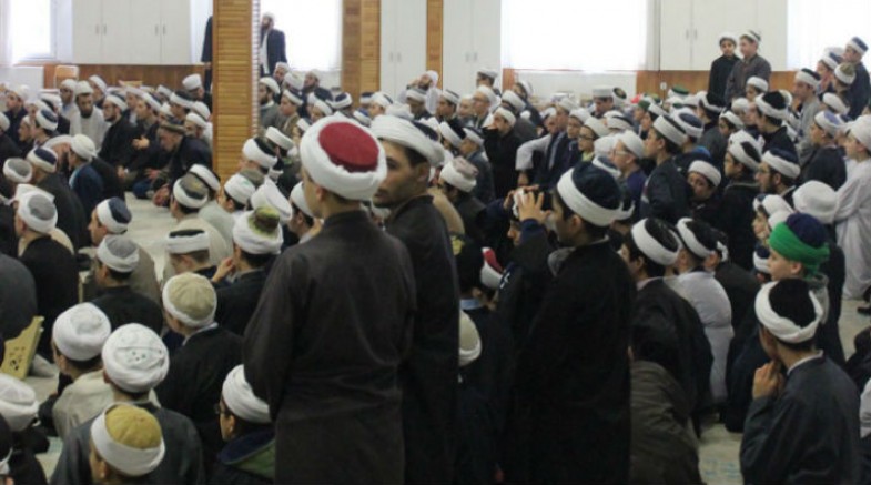 Türkiye’de Eğitim Tarikatların Ellerine Bırakıldı 